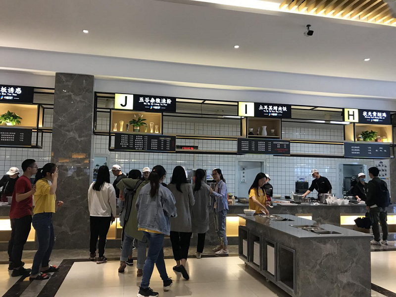 客戶對食堂承包經(jīng)營者的基本要求有哪些？